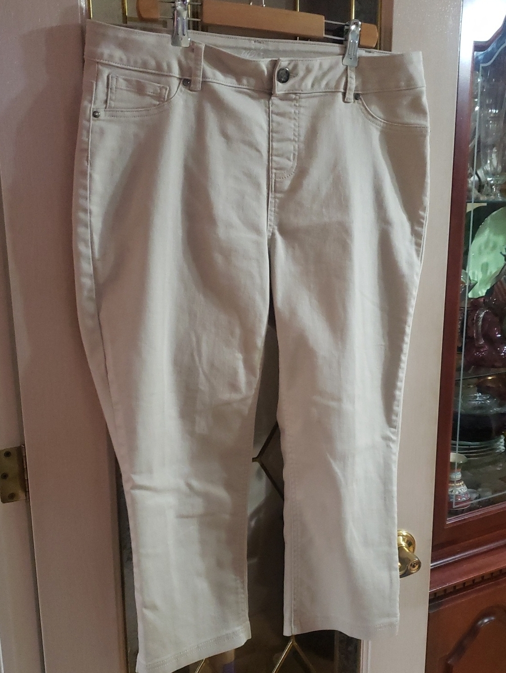 Lot x 3 Up! Crop 2 Tan, 1 Blue Capri Womens Pants. Size 14